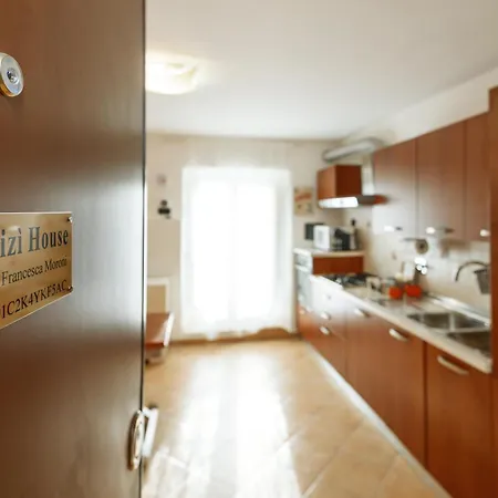 Zizi House